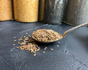 Organic flaxseed (Not fully cleaned)